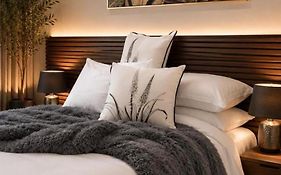 Falcons Rest